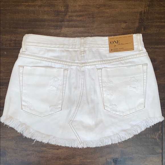 One Teaspoon Distressed Skirt - Picture 2 of 4